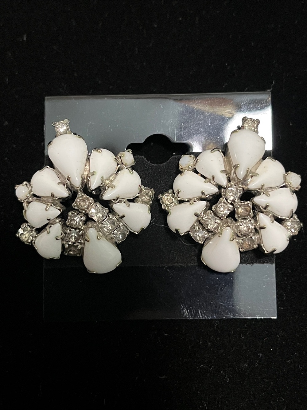 La Rel White Cluster Floral Clip-On Earrings